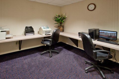 Express & Greenville-downtown By Ihg Hotel 3*
